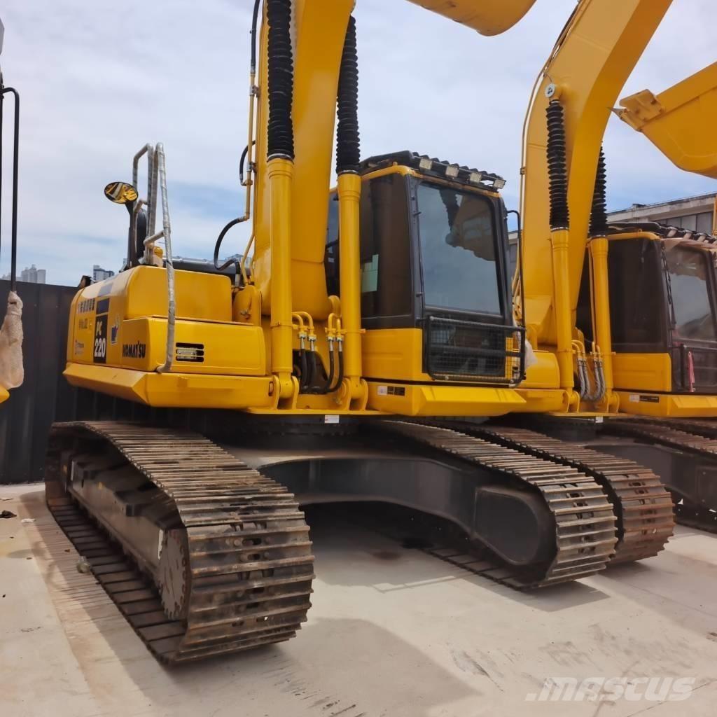 Komatsu PC 220 Roomikekskavaatorid