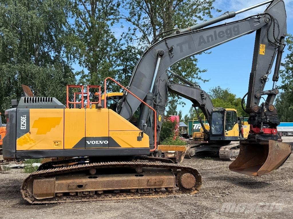 Volvo EC 250 E Roomikekskavaatorid