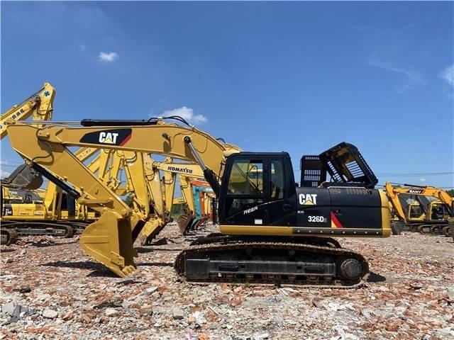 CAT 326D Roomikekskavaatorid