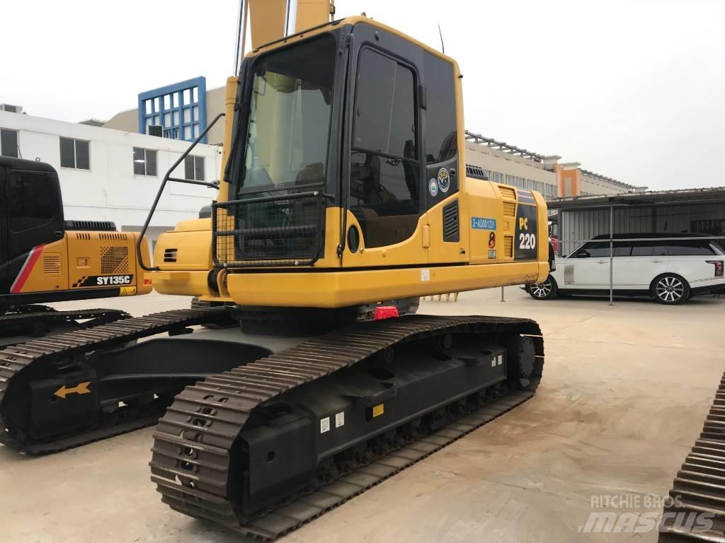 Komatsu PC 220-8 Roomikekskavaatorid