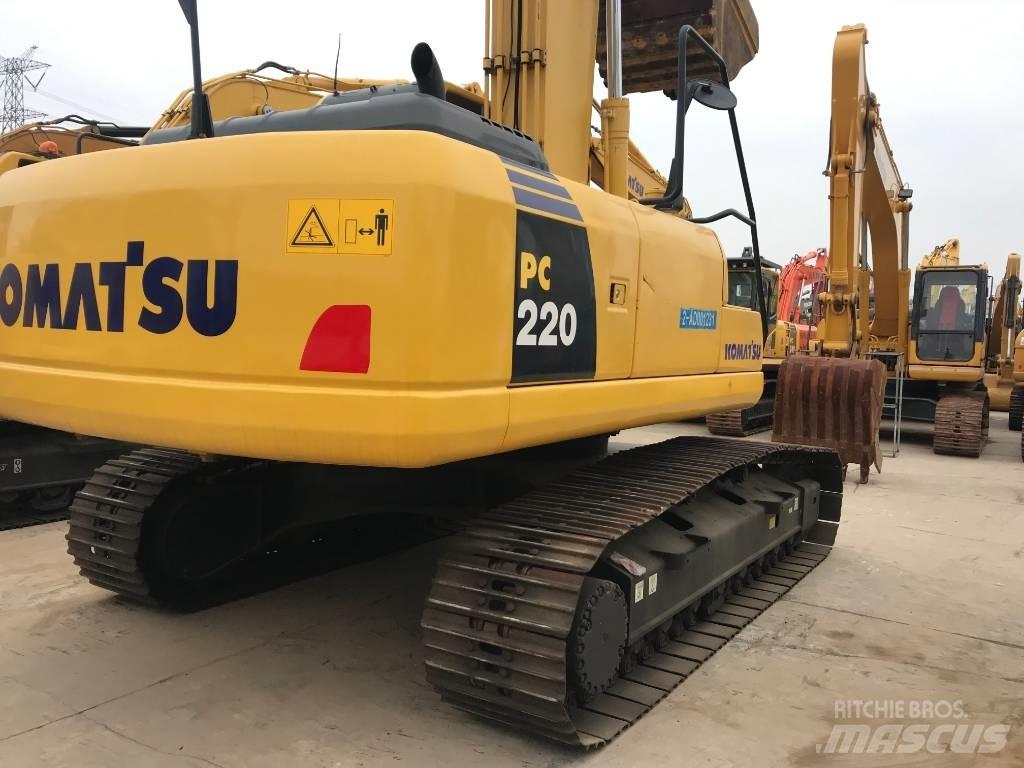 Komatsu PC 220-8 Roomikekskavaatorid