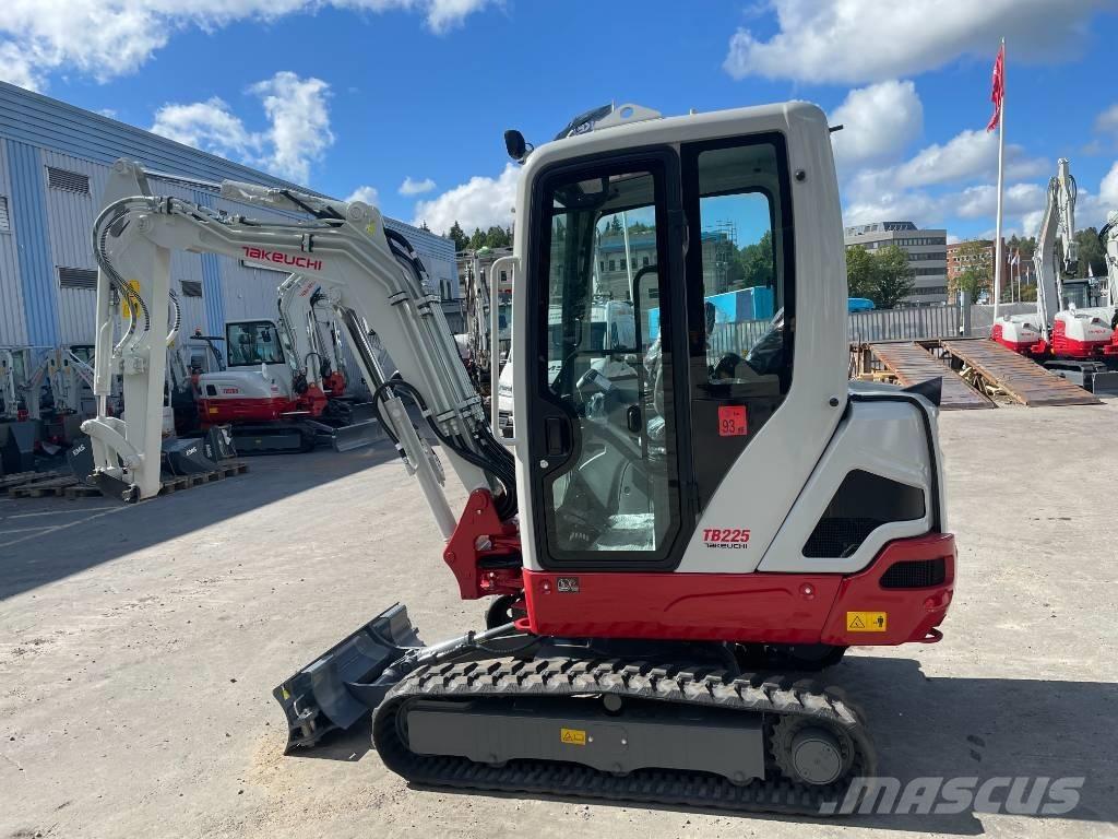 Takeuchi TB 225 Miniekskavaatorid < 7 t