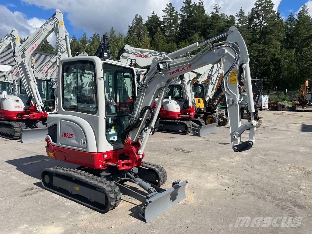 Takeuchi TB 225 Miniekskavaatorid < 7 t