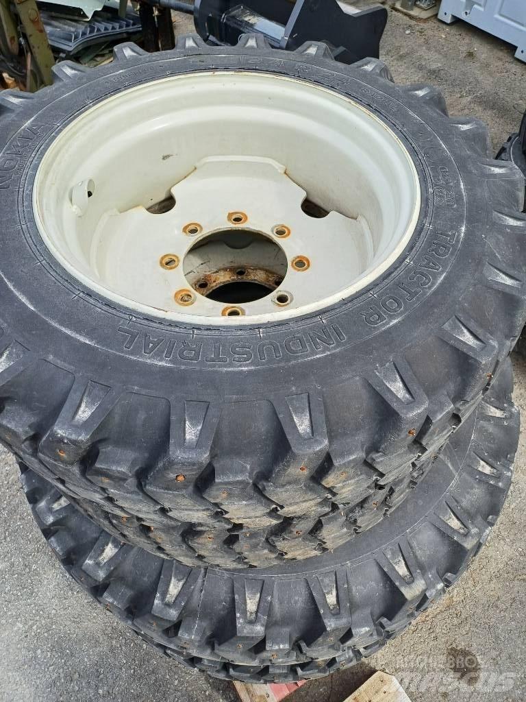 Valtra A 85 Traktorid