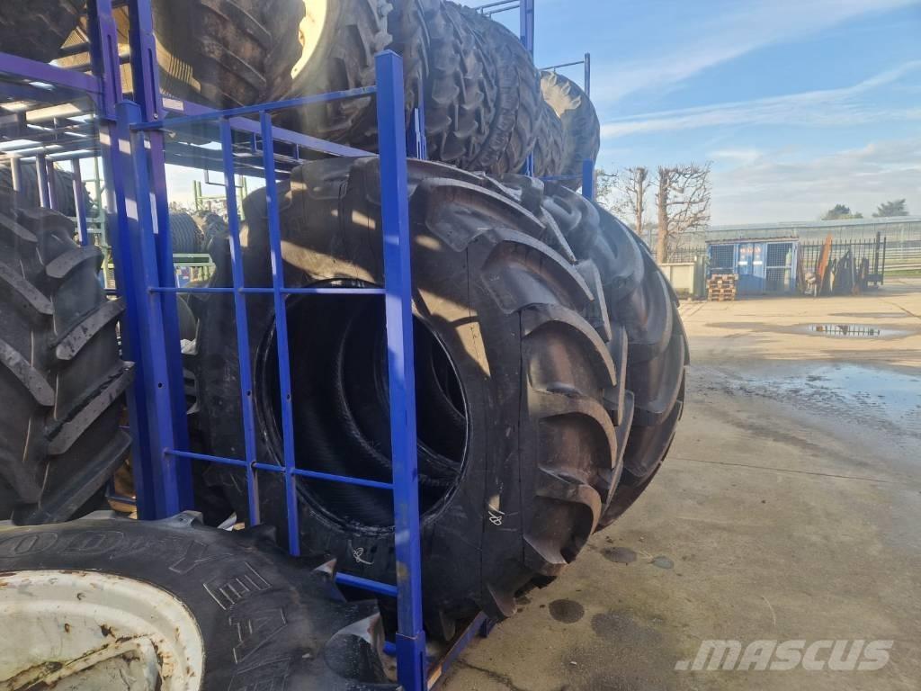 Vredestein banden Rehvid, rattad ja veljed