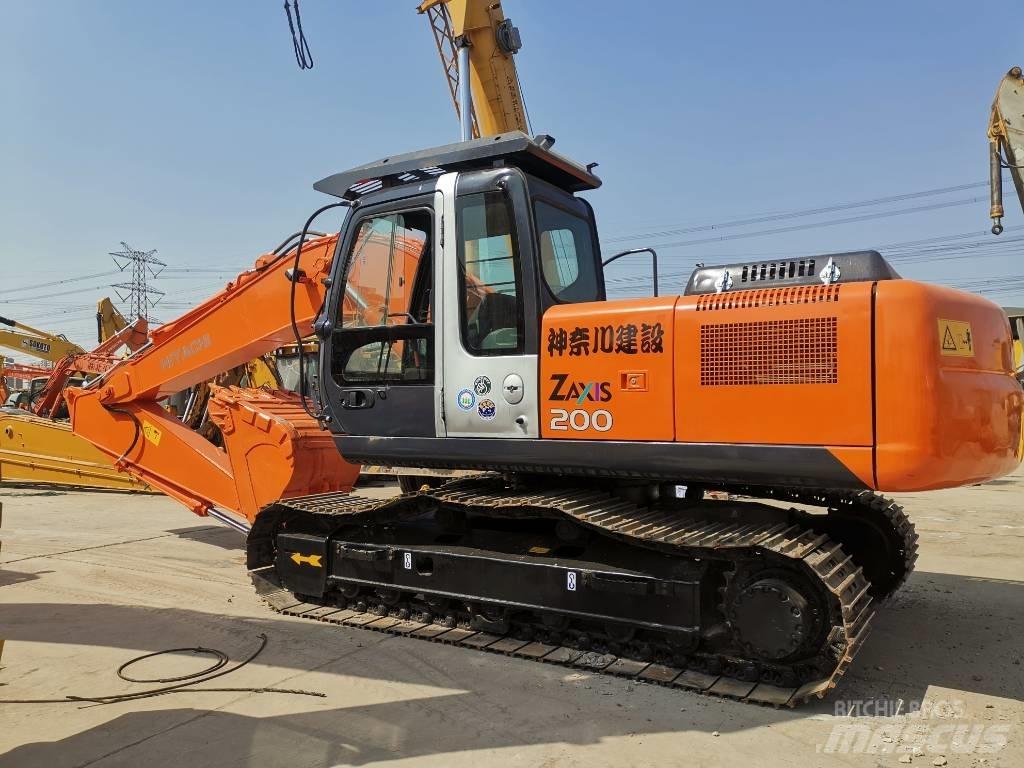 Hitachi ZX 200 Roomikekskavaatorid