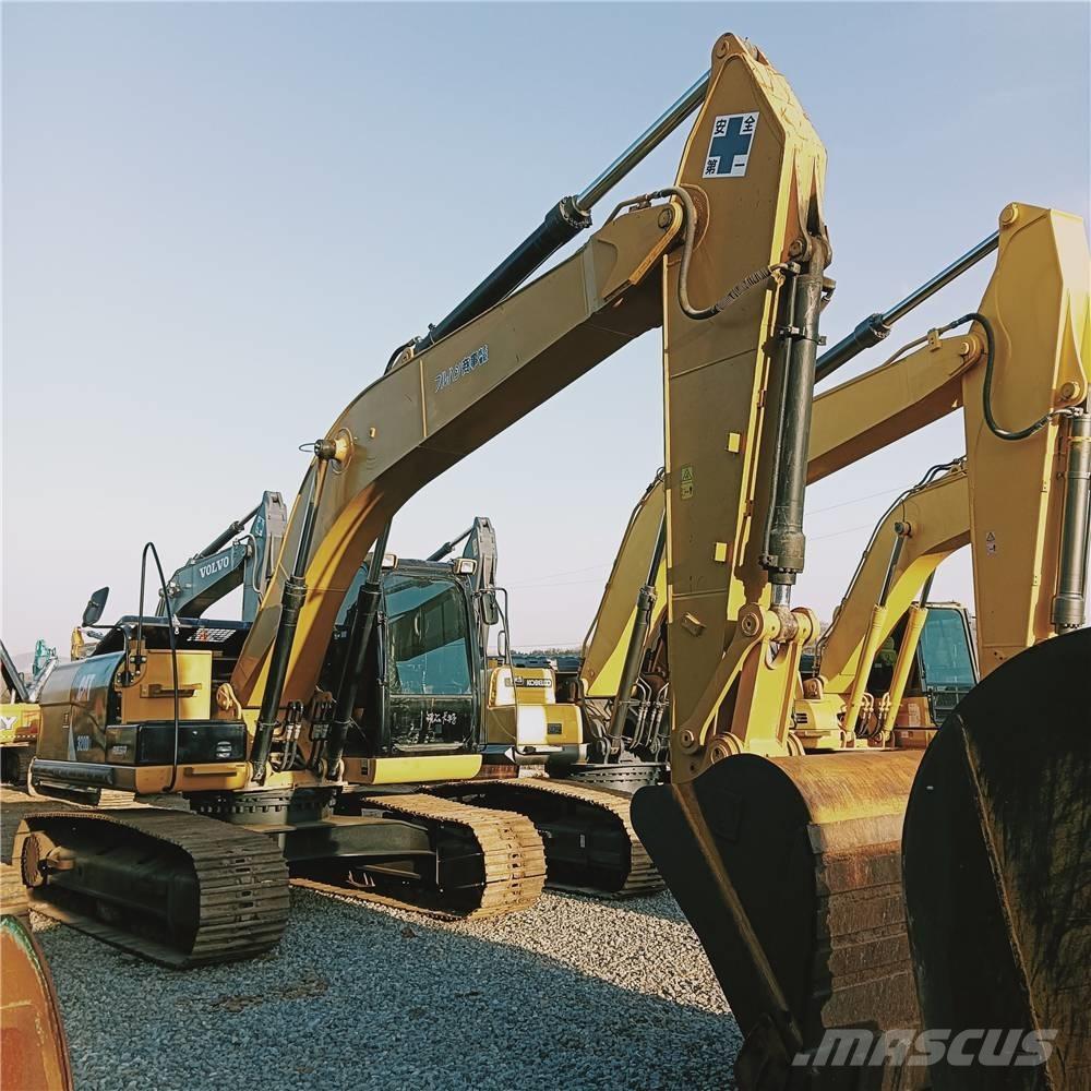 CAT 320D Roomikekskavaatorid