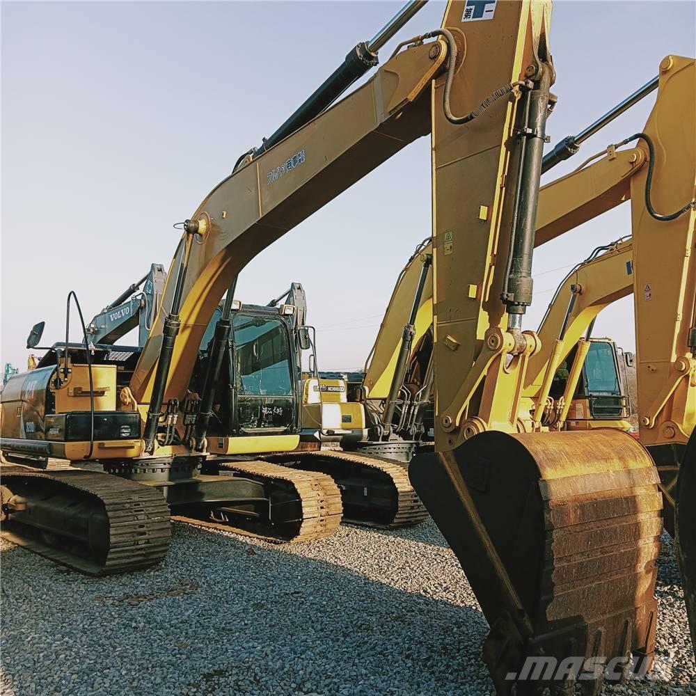 CAT 320D Roomikekskavaatorid
