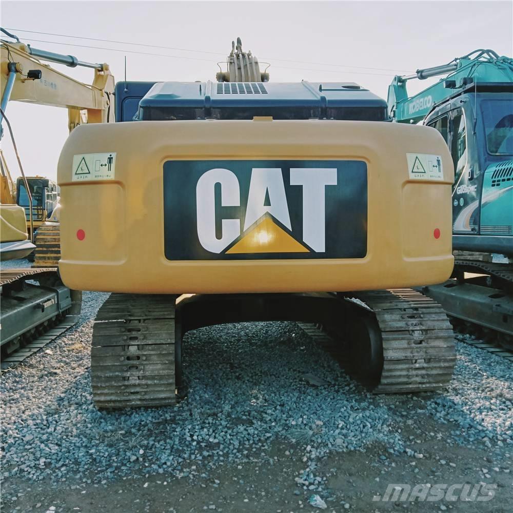 CAT 320D Roomikekskavaatorid