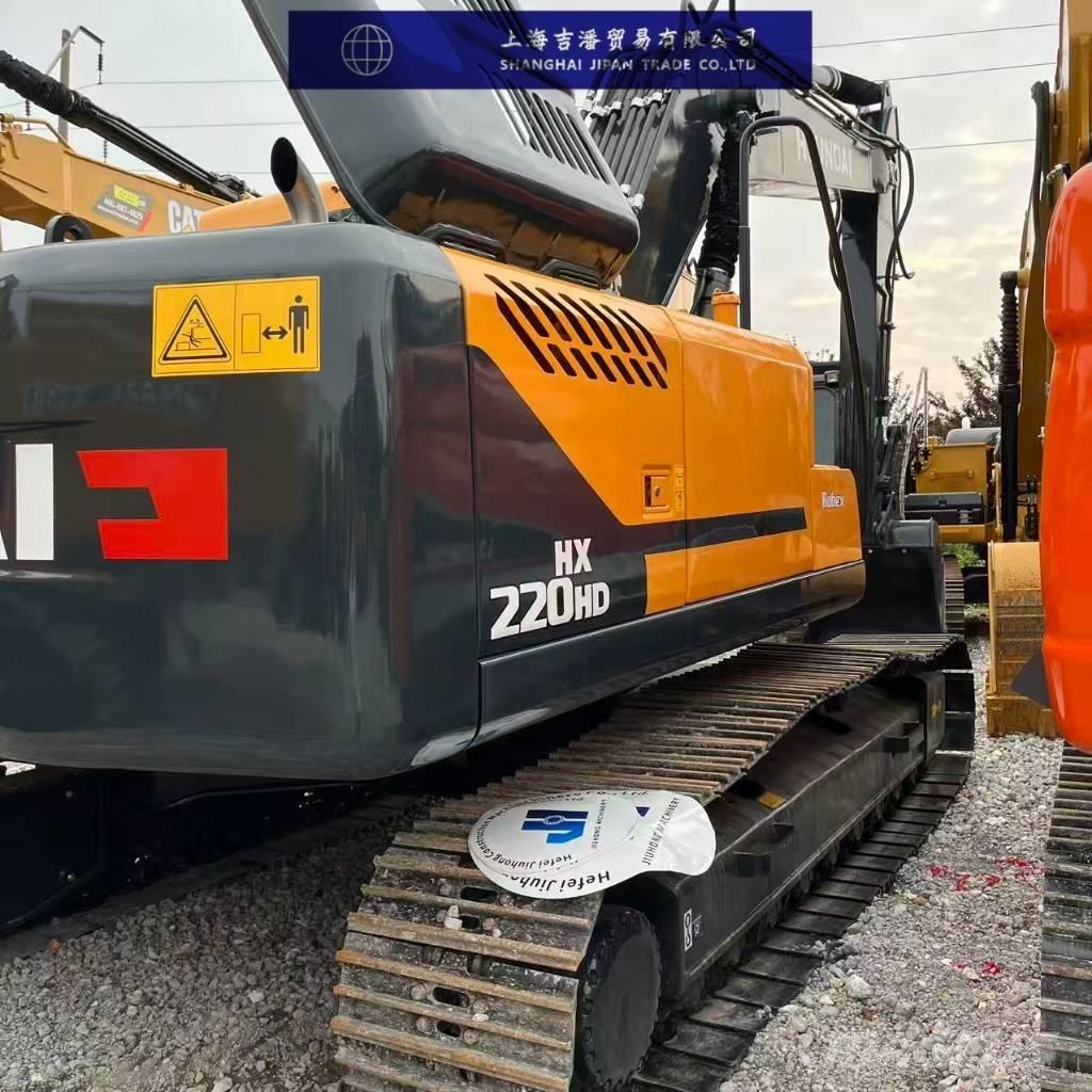 Hyundi HX220 Roomikekskavaatorid