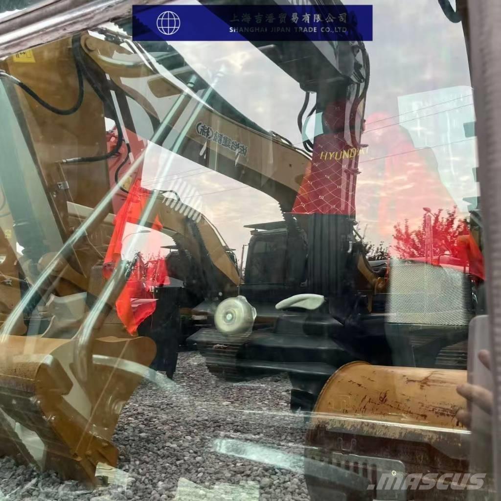 Hyundi HX220 Roomikekskavaatorid