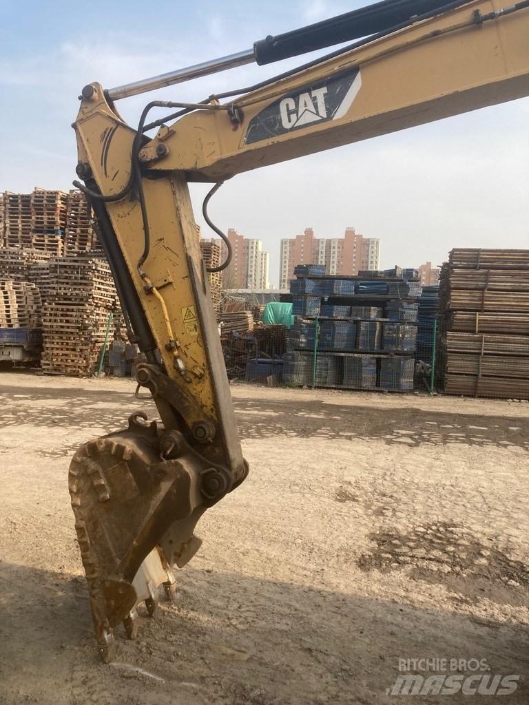 CAT 307 D Roomikekskavaatorid