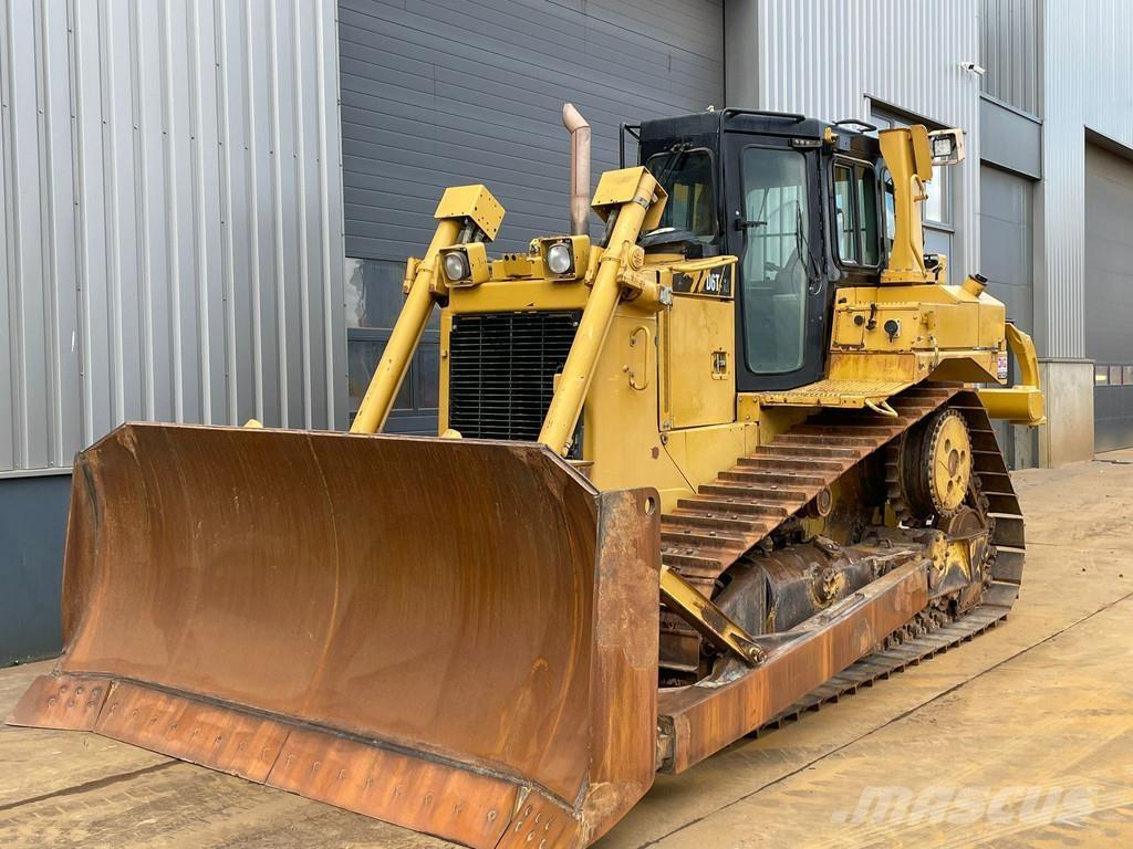 CAT D6T XL Buldooserid