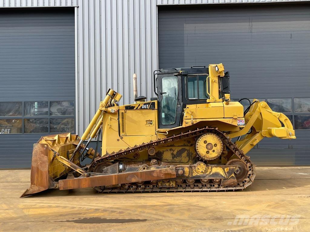 CAT D6T XL Buldooserid