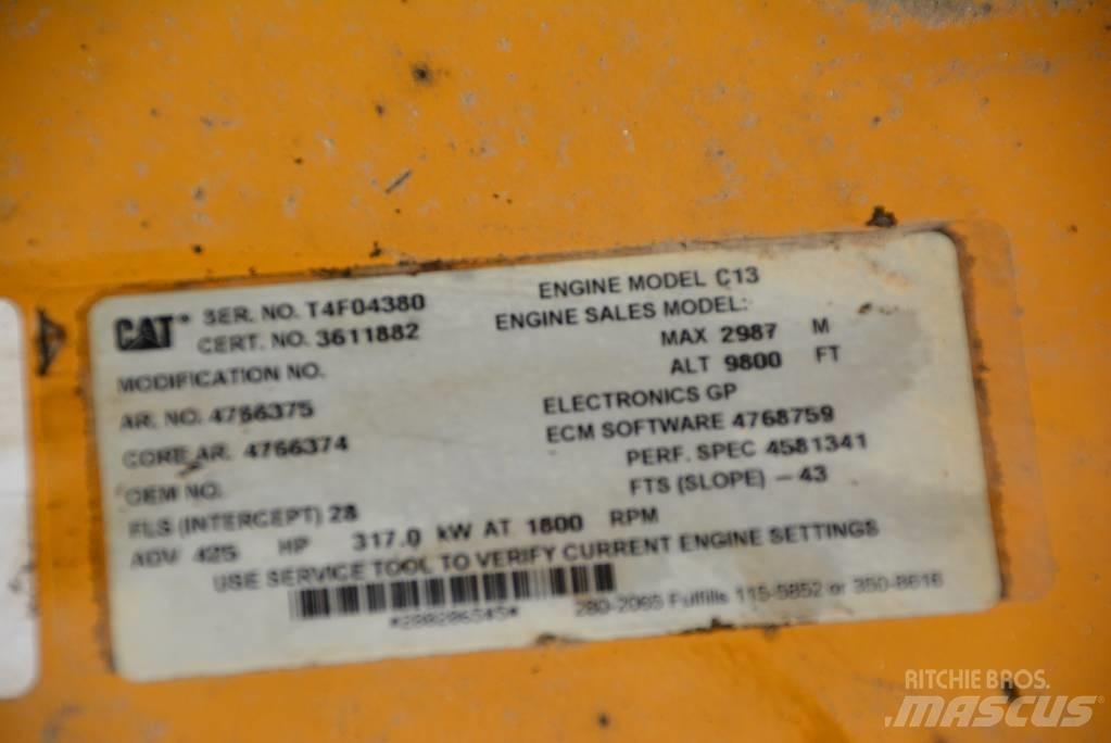 CAT 352 F L Roomikekskavaatorid