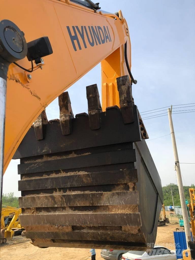 Hyundai 275VS Roomikekskavaatorid