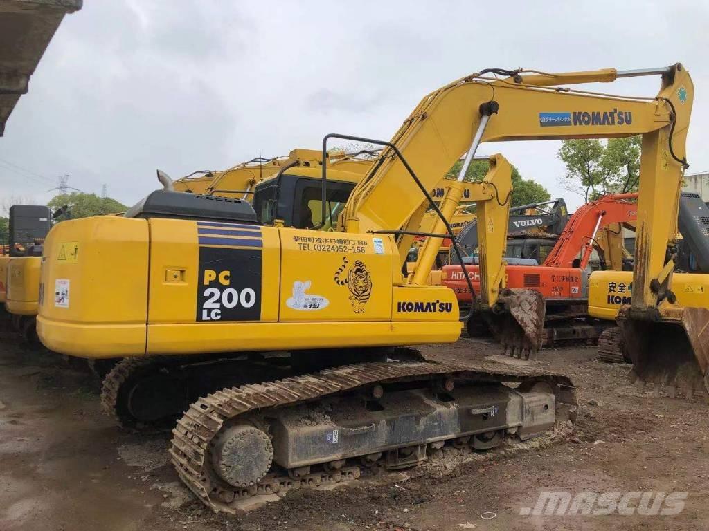 Komatsu PC 200 LC Roomikekskavaatorid