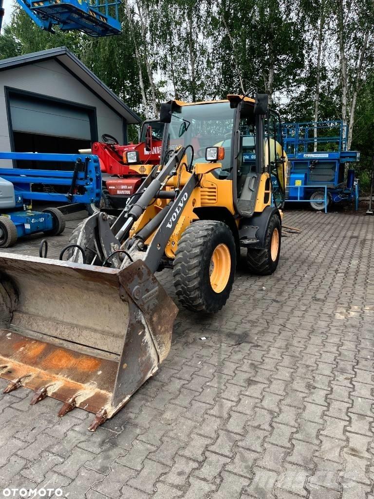 Volvo L 25 F Rataslaadurid