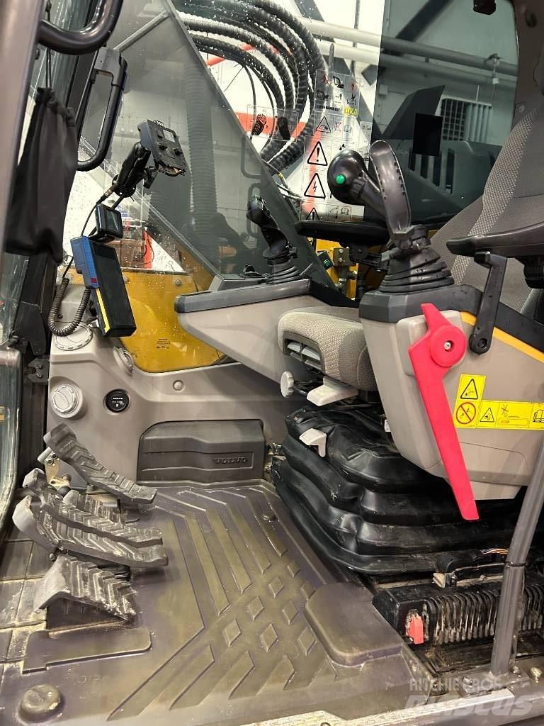 Volvo ECR 235 E Roomikekskavaatorid