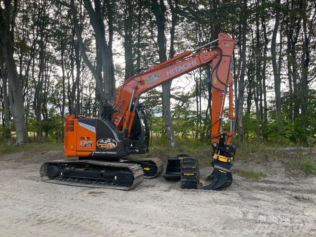 Hitachi ZX 135 US-7 Roomikekskavaatorid