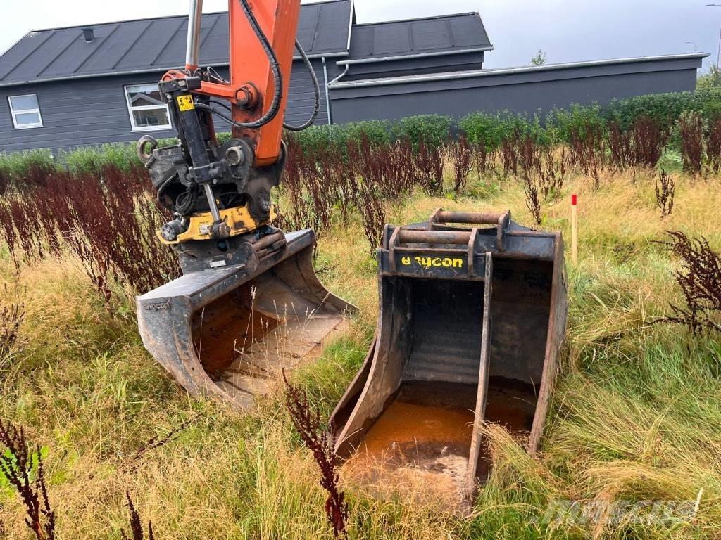 Hitachi ZX 135 US-7 Roomikekskavaatorid