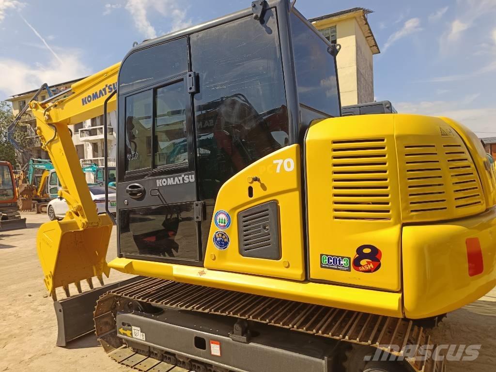 Komatsu PC 70-8 Roomikekskavaatorid