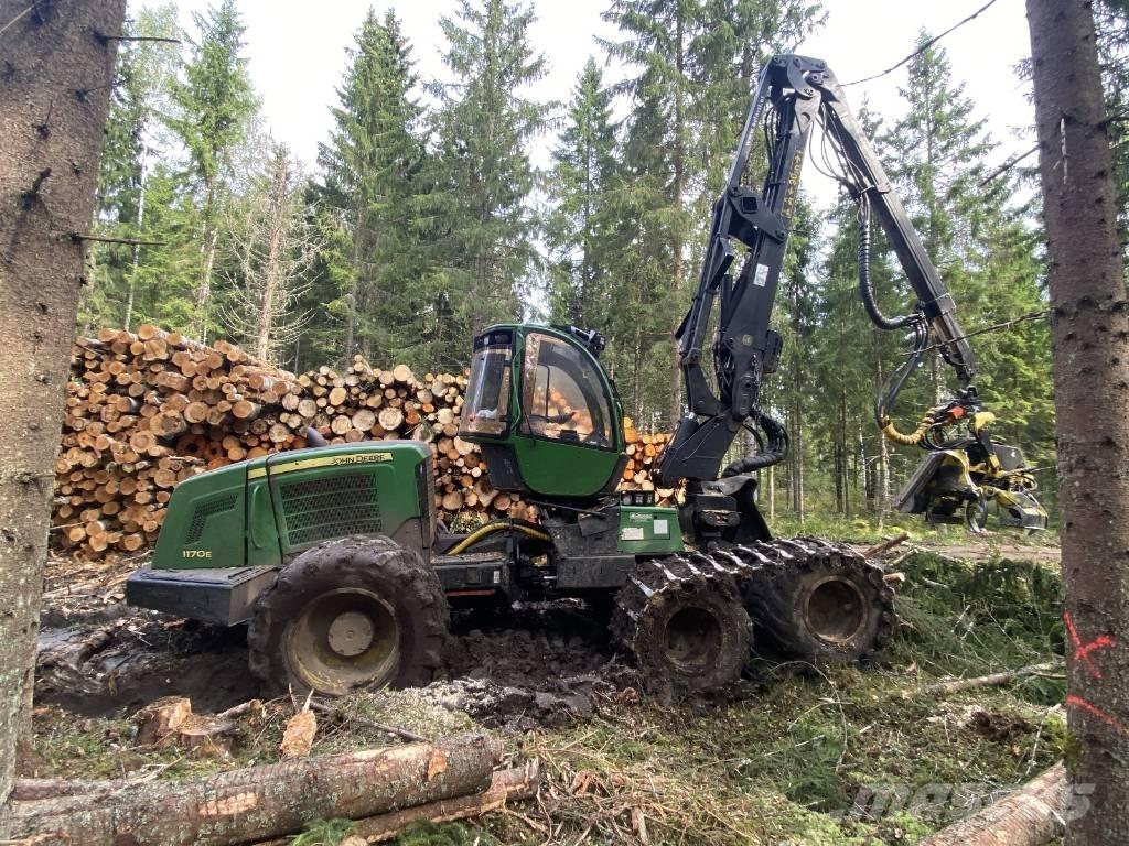 John Deere 1170 E Harvesterid