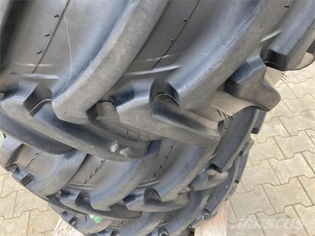 Michelin 400/70R20 Rehvid, rattad ja veljed