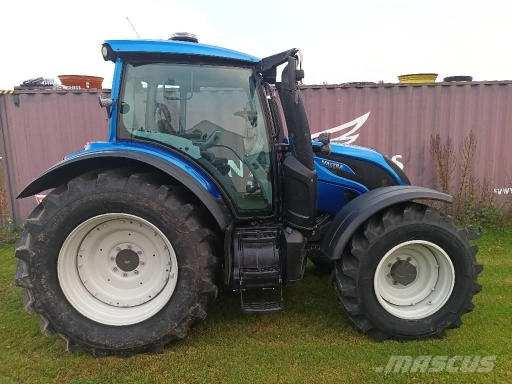 Valtra N174 E versu Traktorid