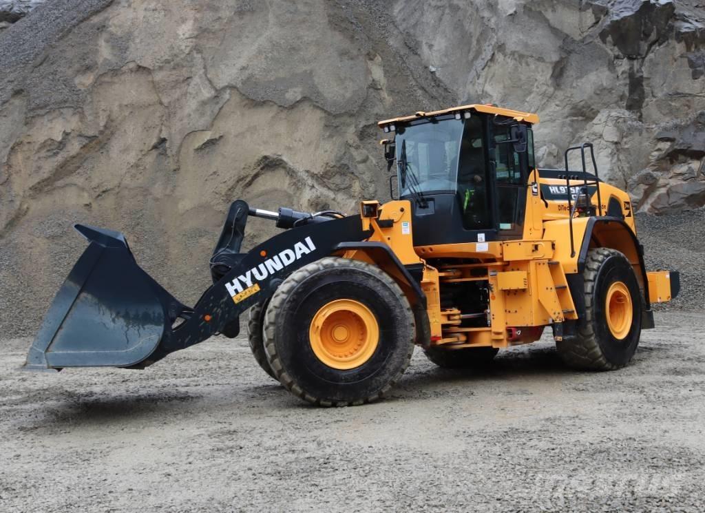 Hyundai HL 975 ACVT Rataslaadurid