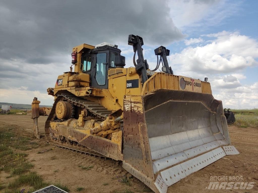 CAT D 9 R Buldooserid