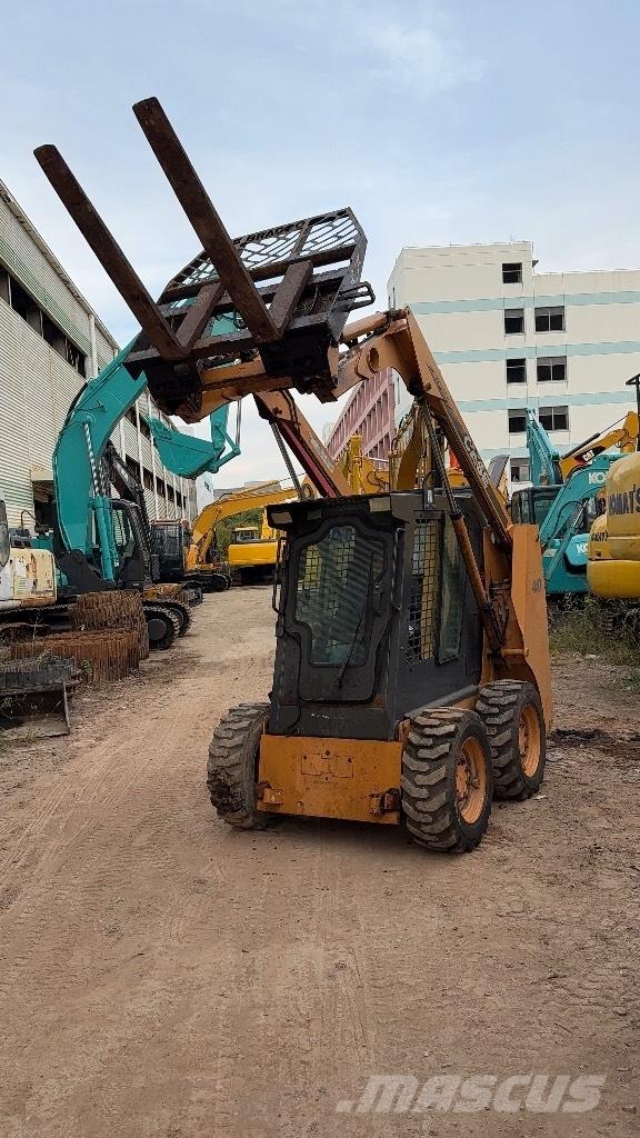 CASE 410 Kompaktlaadurid