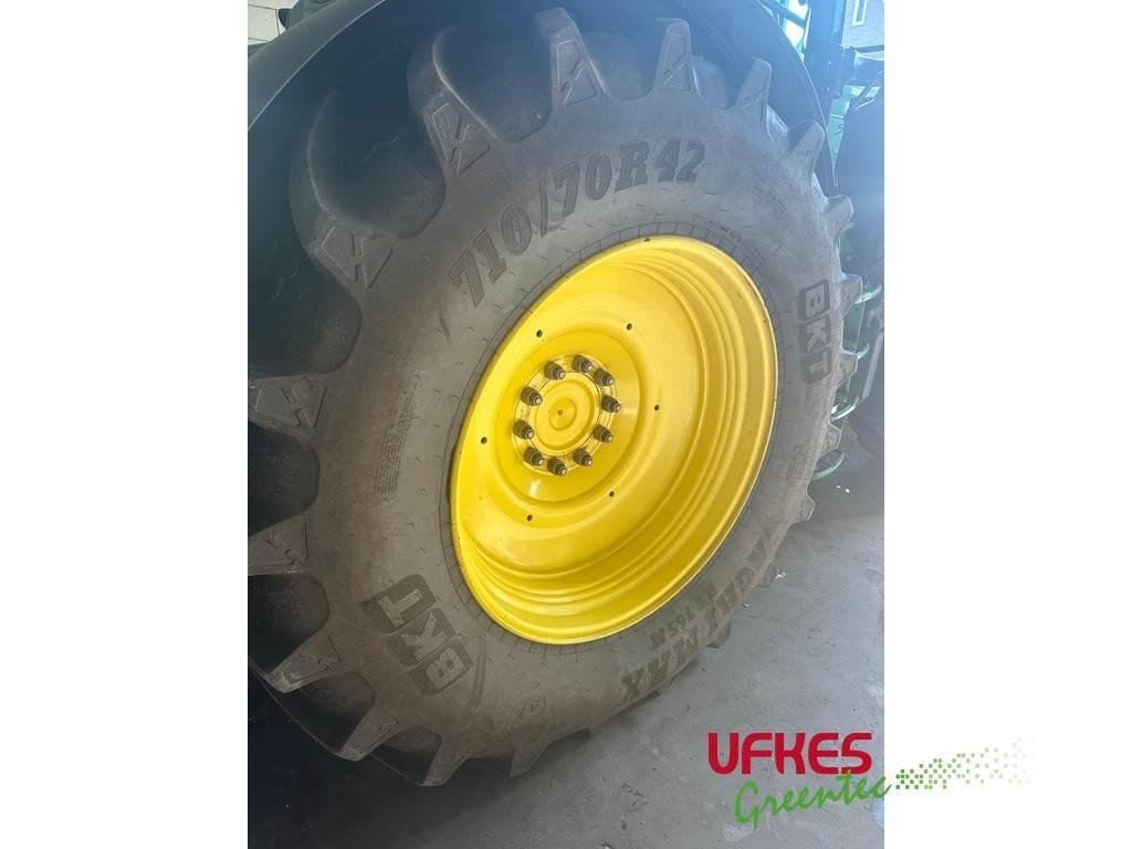 John Deere 6215 R Traktorid