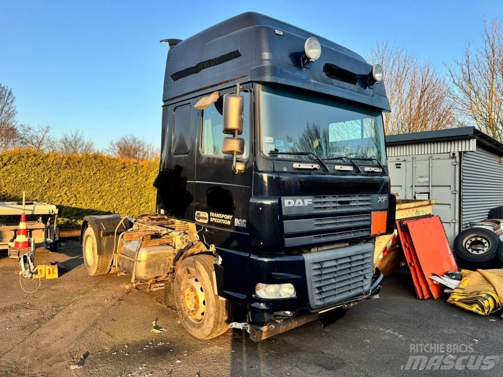 DAF XF 95.430 Sadulveokid