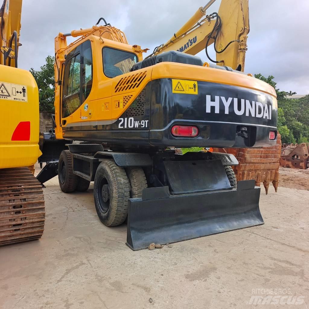 Hyundai 210W-9 Ratasekskavaatorid
