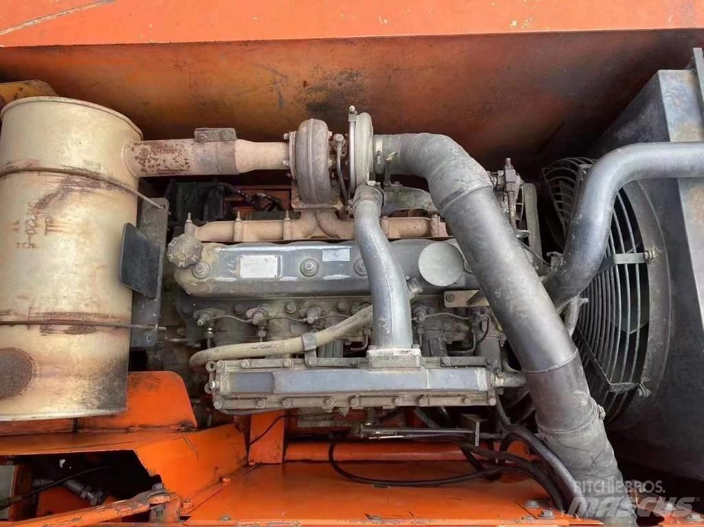 Doosan DH 225 LC-7 Roomikekskavaatorid