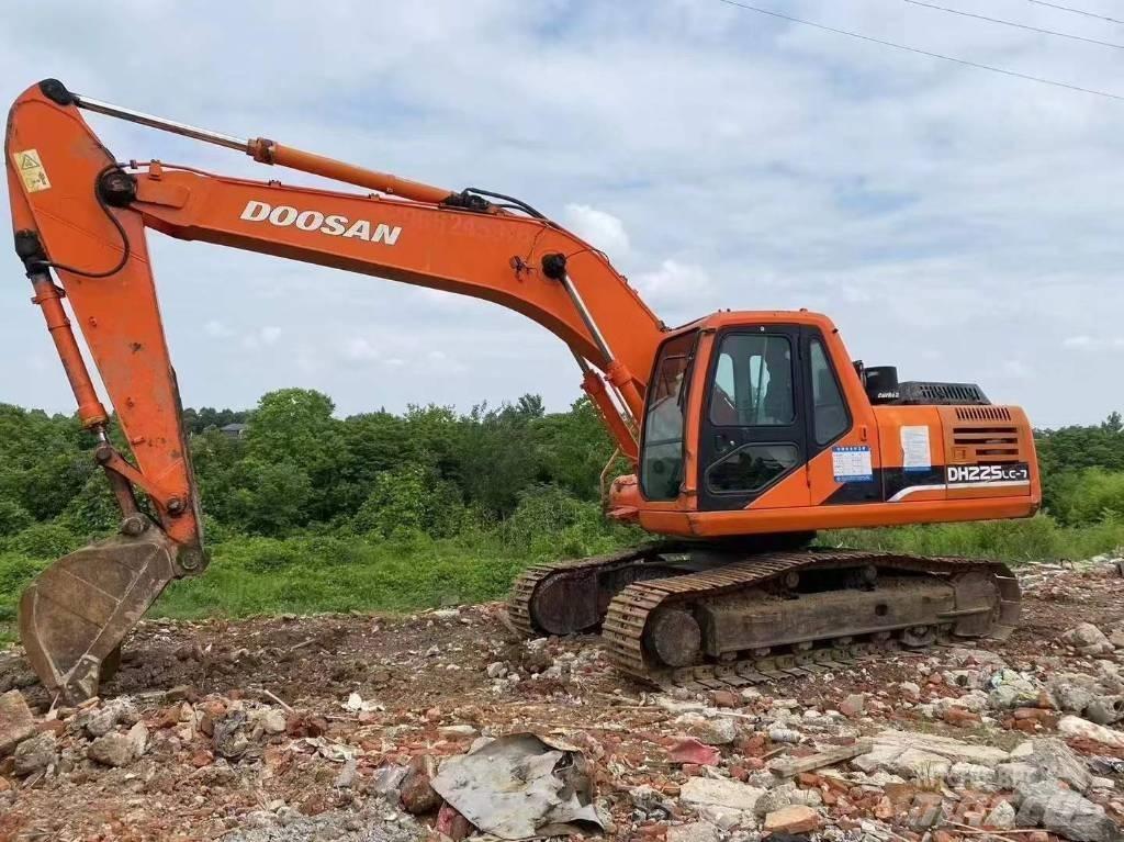 Doosan DH 225 LC-7 Roomikekskavaatorid