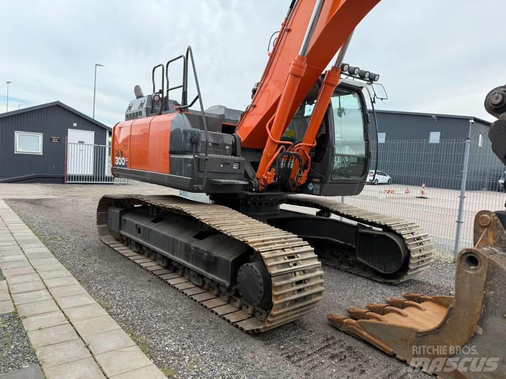 Hitachi ZX 300 LC-6 Roomikekskavaatorid
