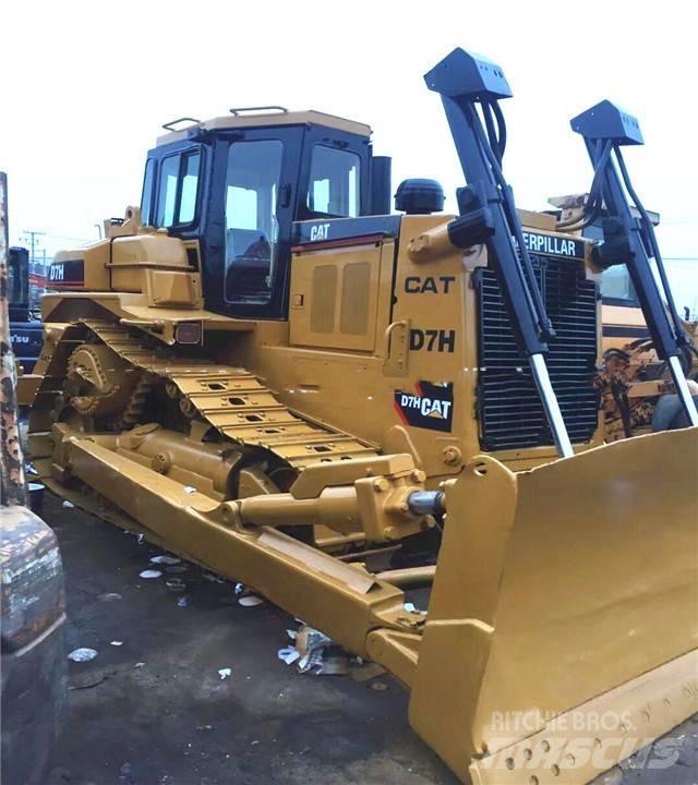 CAT D7H Buldooserid