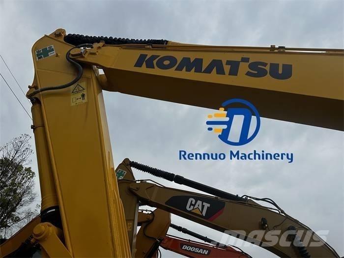 Komatsu PC 210-8 Roomikekskavaatorid