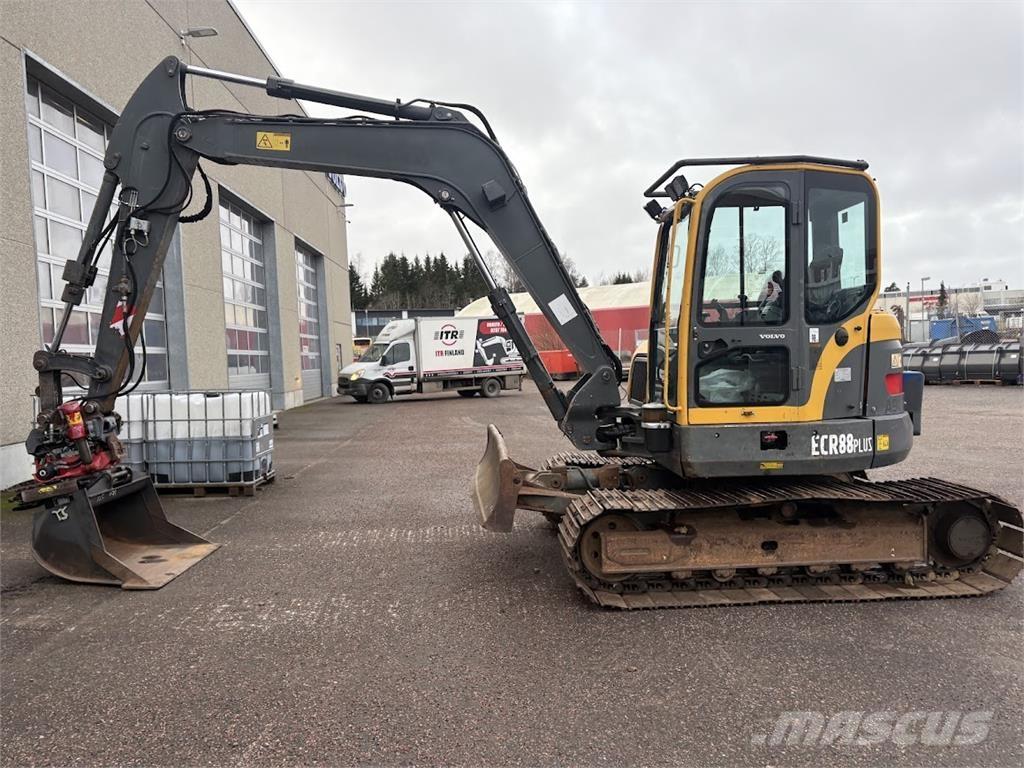 Volvo ECR 88 plus Roomikekskavaatorid