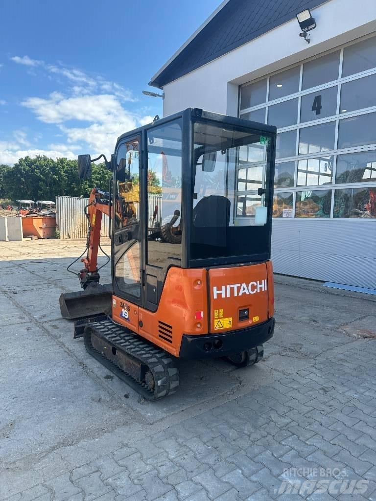 Hitachi ZX 19-6 Miniekskavaatorid < 7 t