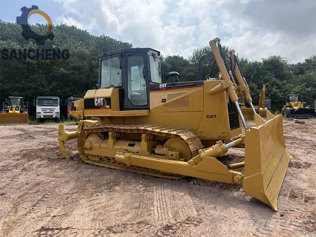 CAT D6G Buldooserid