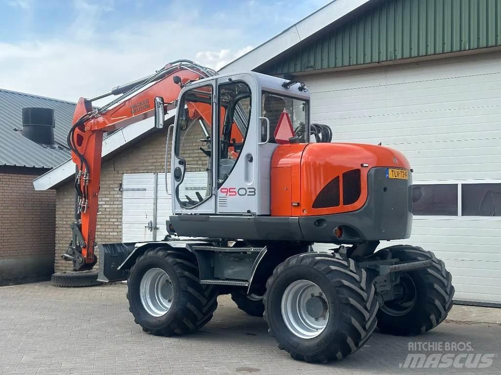 Neuson 9503 Väikeekskavaatorid 7t-12t