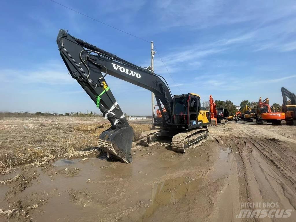 Volvo EC 210 Roomikekskavaatorid