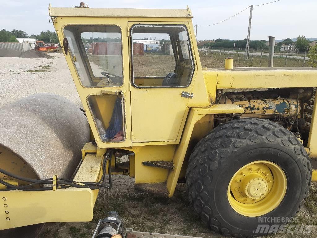 Bomag BW 212 D Pinnasetihendajad