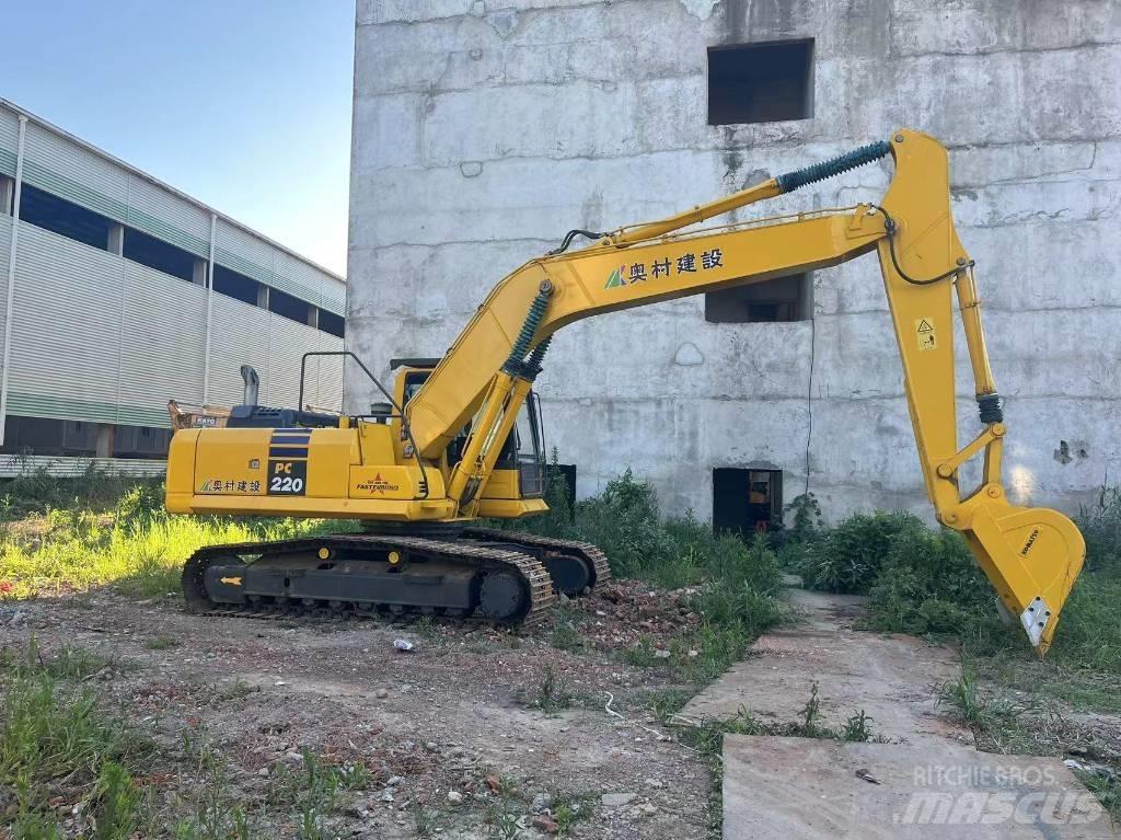 Komatsu pc220-8mo Roomikekskavaatorid
