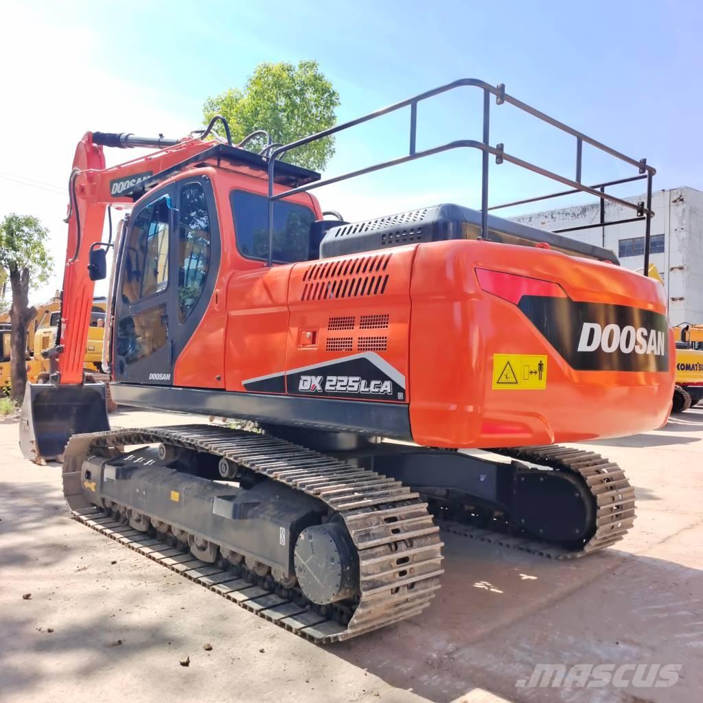 Doosan DX 2235 LC-9C Roomikekskavaatorid