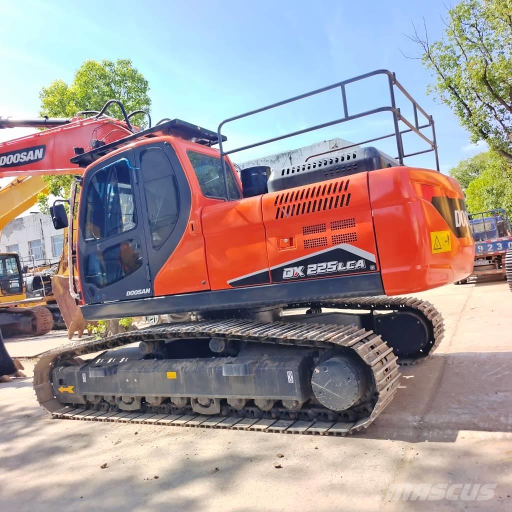 Doosan DX 2235 LC-9C Roomikekskavaatorid