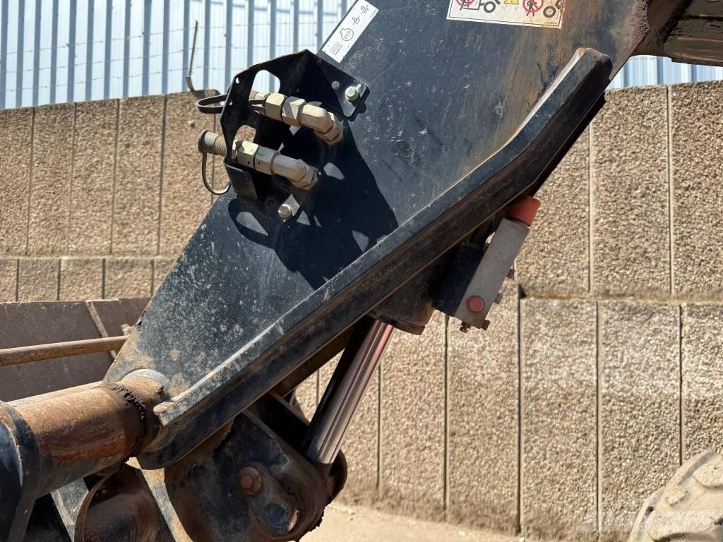 Manitou MT 733 Teleskooplaadurid